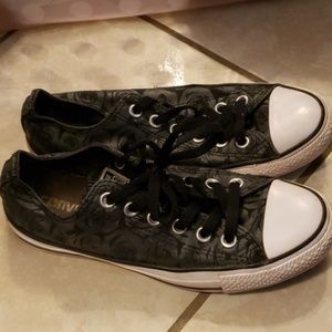 Black rose print converse